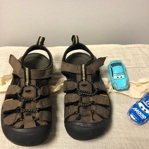 Keen toddler boy sandal